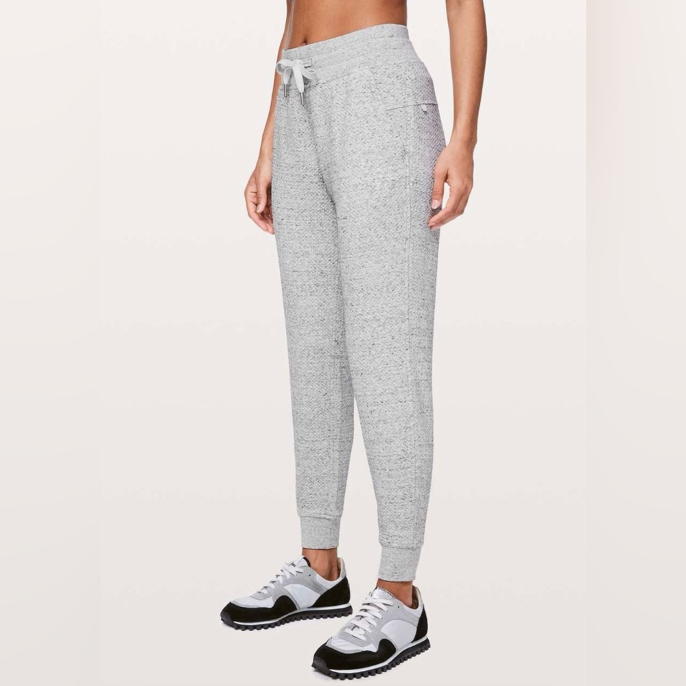Lululemon Warm Down Jogger with Waffle Texture - size 6
